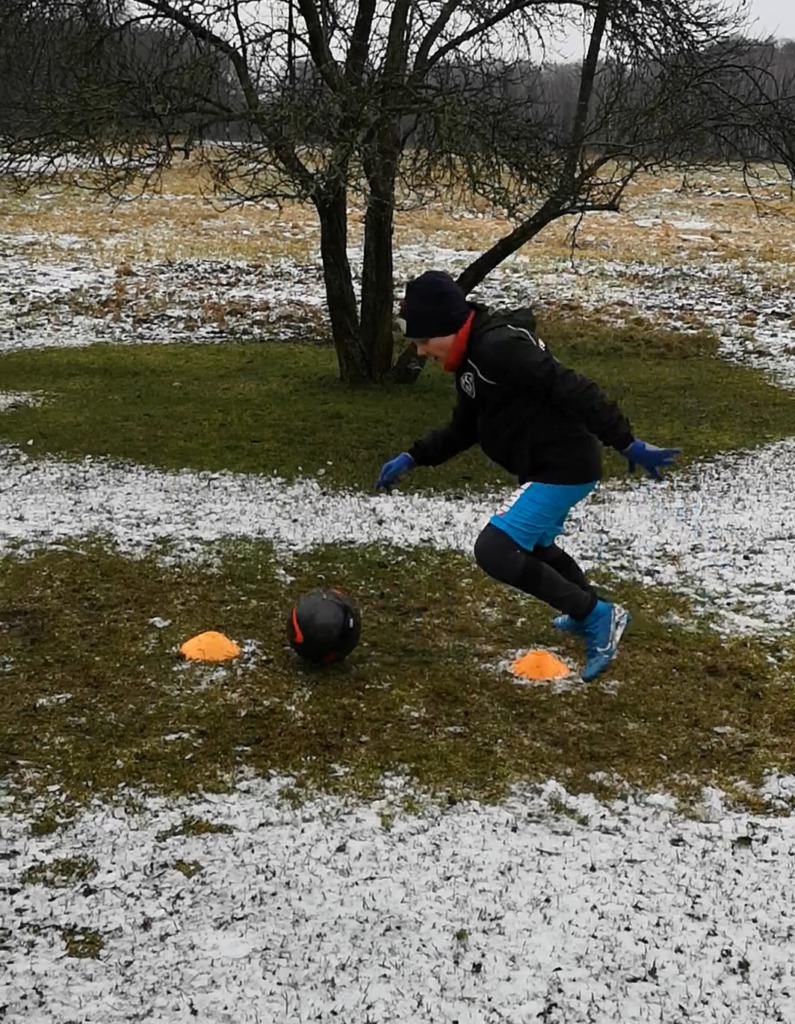 E-Junioren mit weiteren Fernwettkampf gegen Grün-Weiß Piesteritz 5 E-Junioren mit weiteren Fernwettkampf gegen Grün-Weiß Piesteritz 5