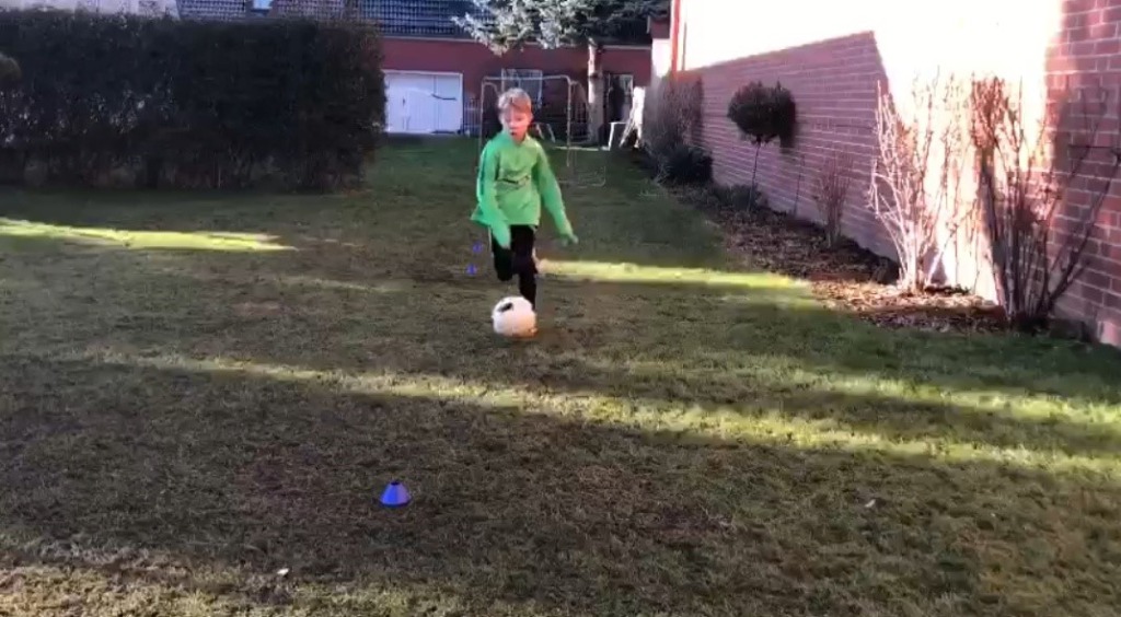 E-Junioren mit weiteren Fernwettkampf gegen Grün-Weiß Piesteritz 11 E-Junioren mit weiteren Fernwettkampf gegen Grün-Weiß Piesteritz 11