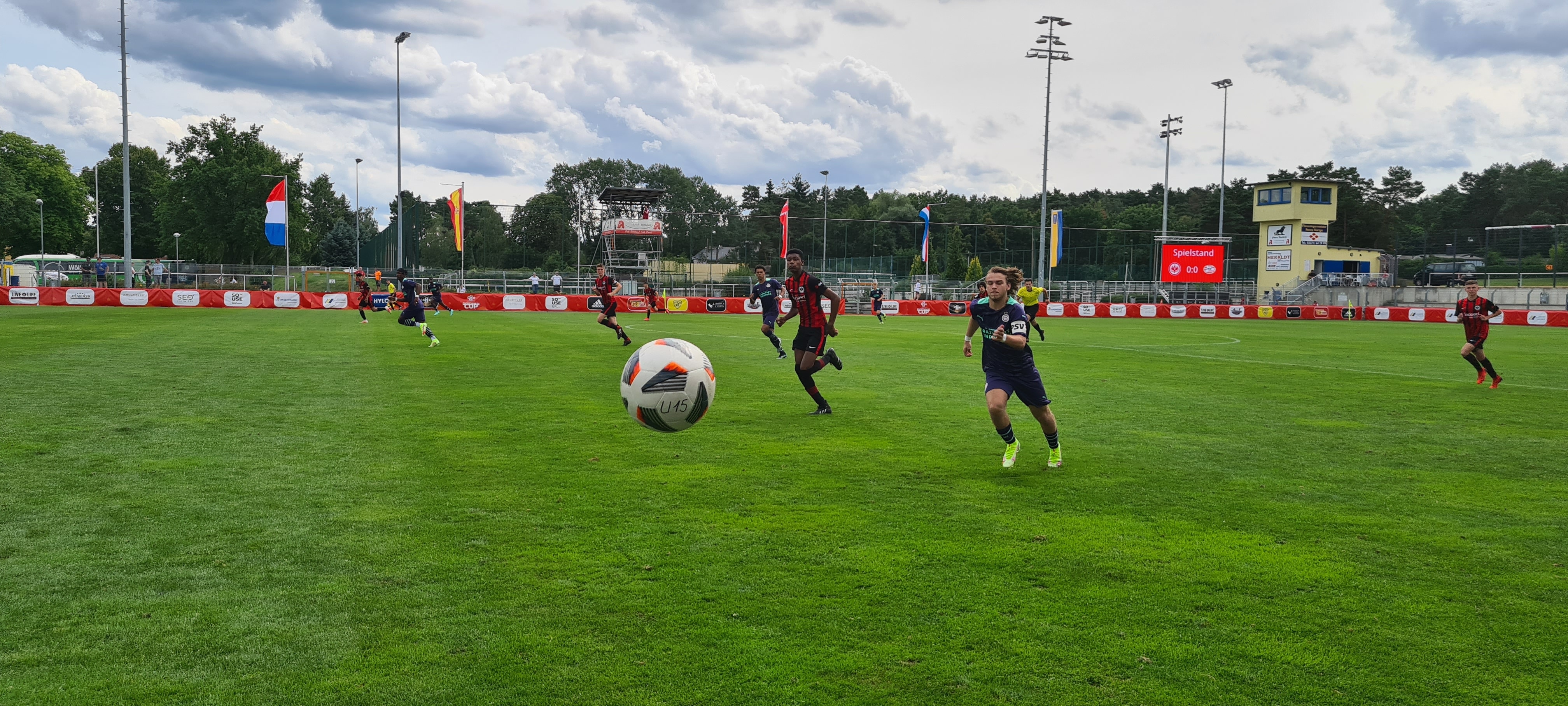 Eindrucksvoller erster Spieltag beim GG8 Youngster-Cup 21 Eindrucksvoller erster Spieltag beim GG8 Youngster-Cup 21