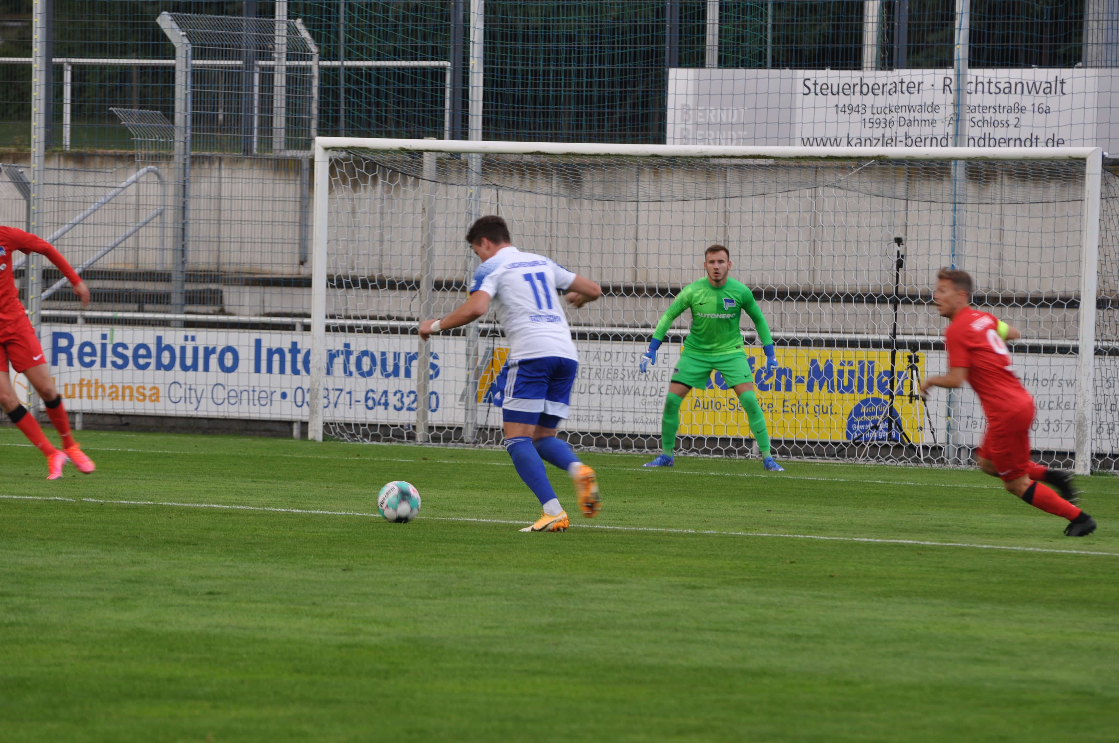 Erste Niederlage am achten Spieltag haut den FSV nicht um  13