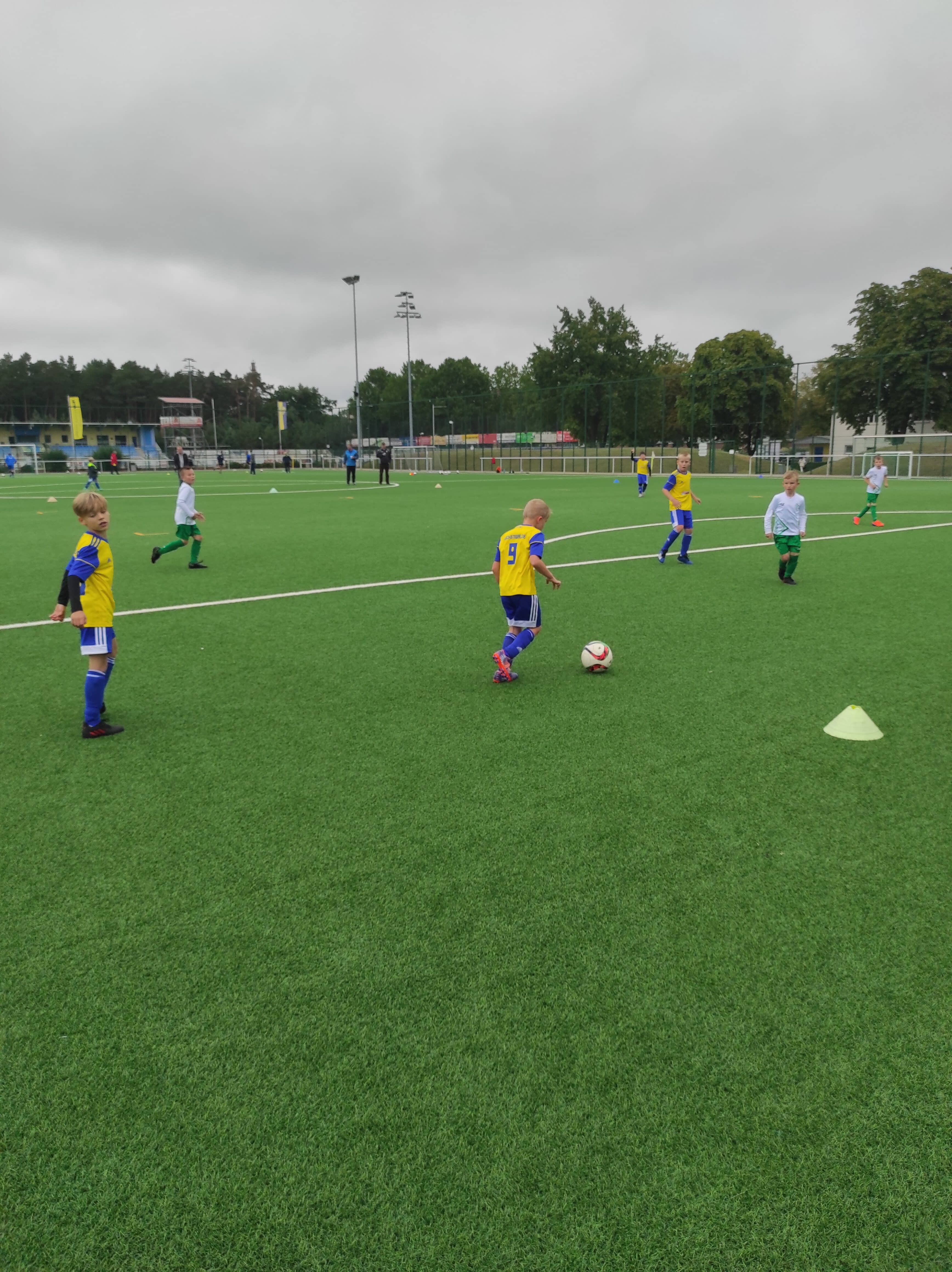 F1 beim Heimspiel gegen den SV Grün-Weiß Großbeeren 3 F1 beim Heimspiel gegen den SV Grün-Weiß Großbeeren 3