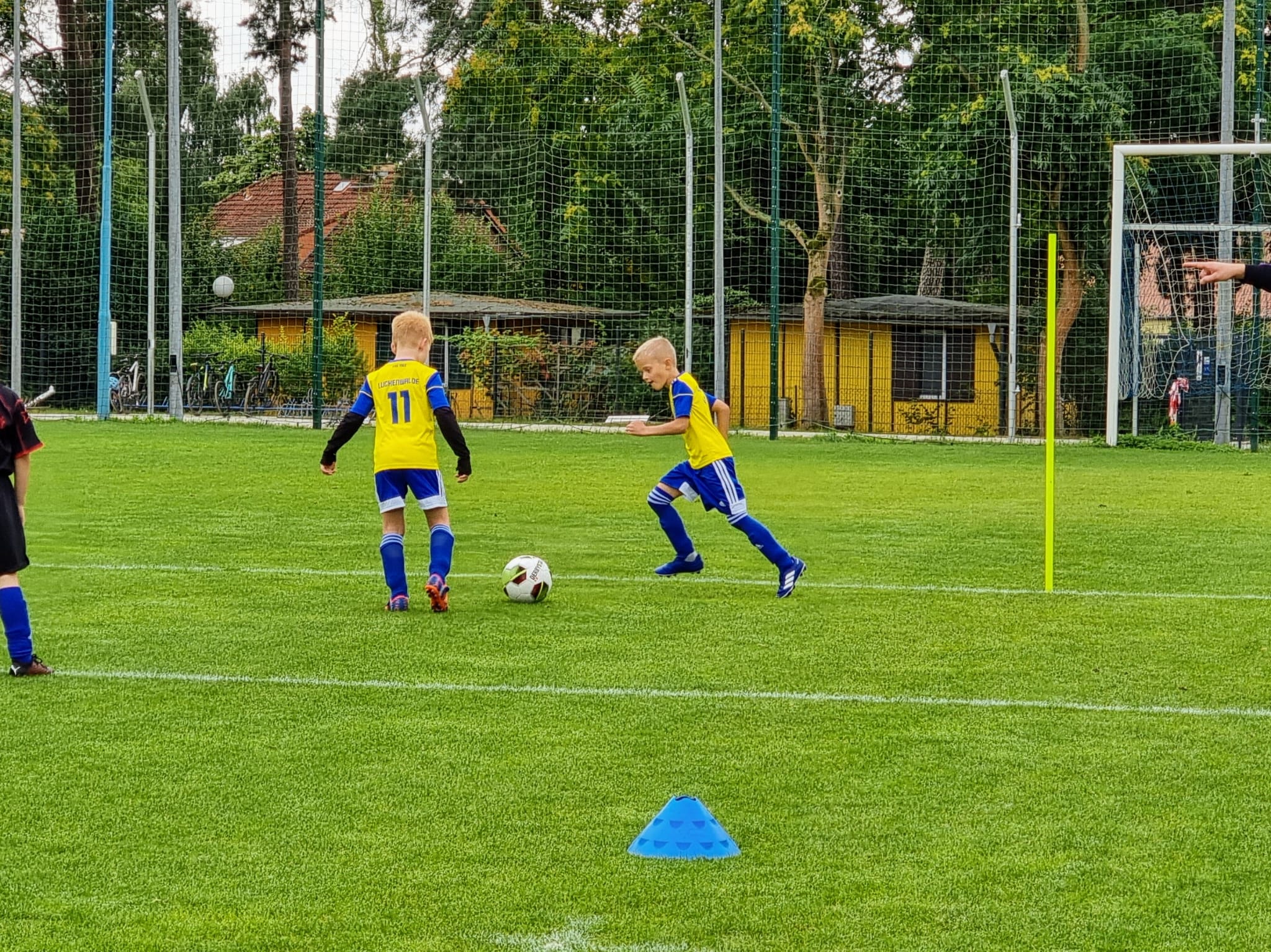 F1 beim Heimspiel gegen den SV Grün-Weiß Großbeeren 27 F1 beim Heimspiel gegen den SV Grün-Weiß Großbeeren 27