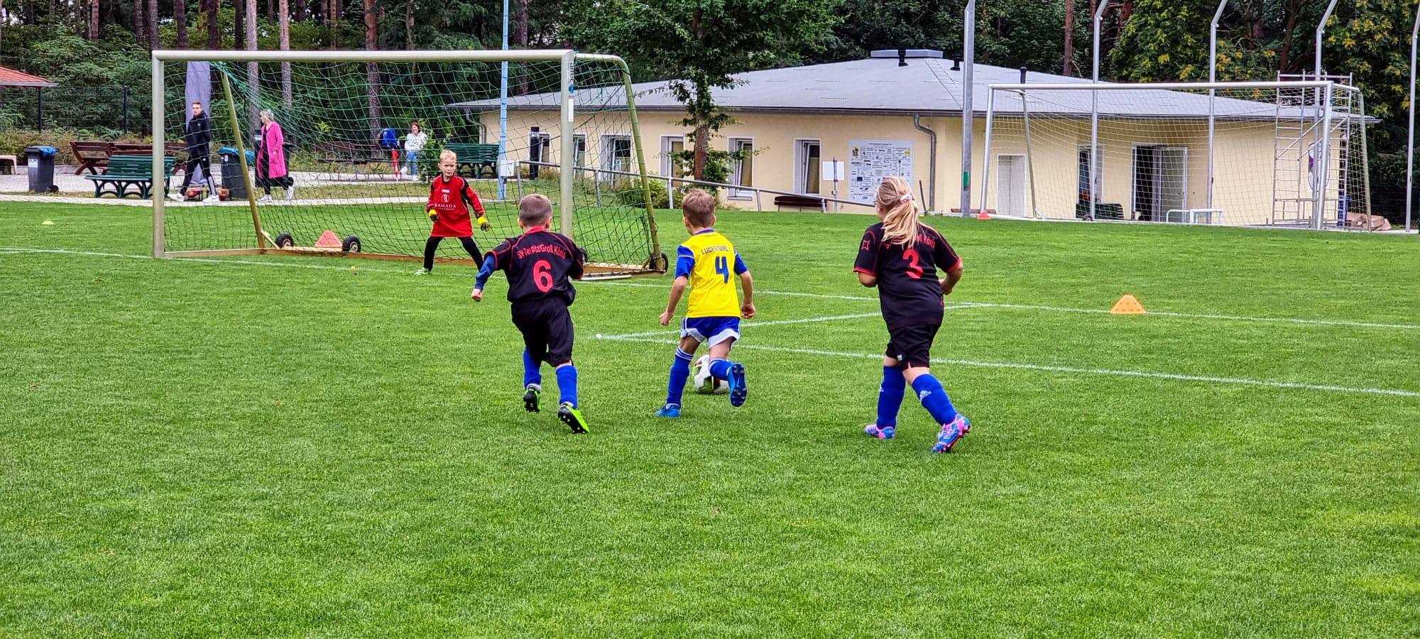 F1 beim Heimspiel gegen den SV Grün-Weiß Großbeeren 23 F1 beim Heimspiel gegen den SV Grün-Weiß Großbeeren 23
