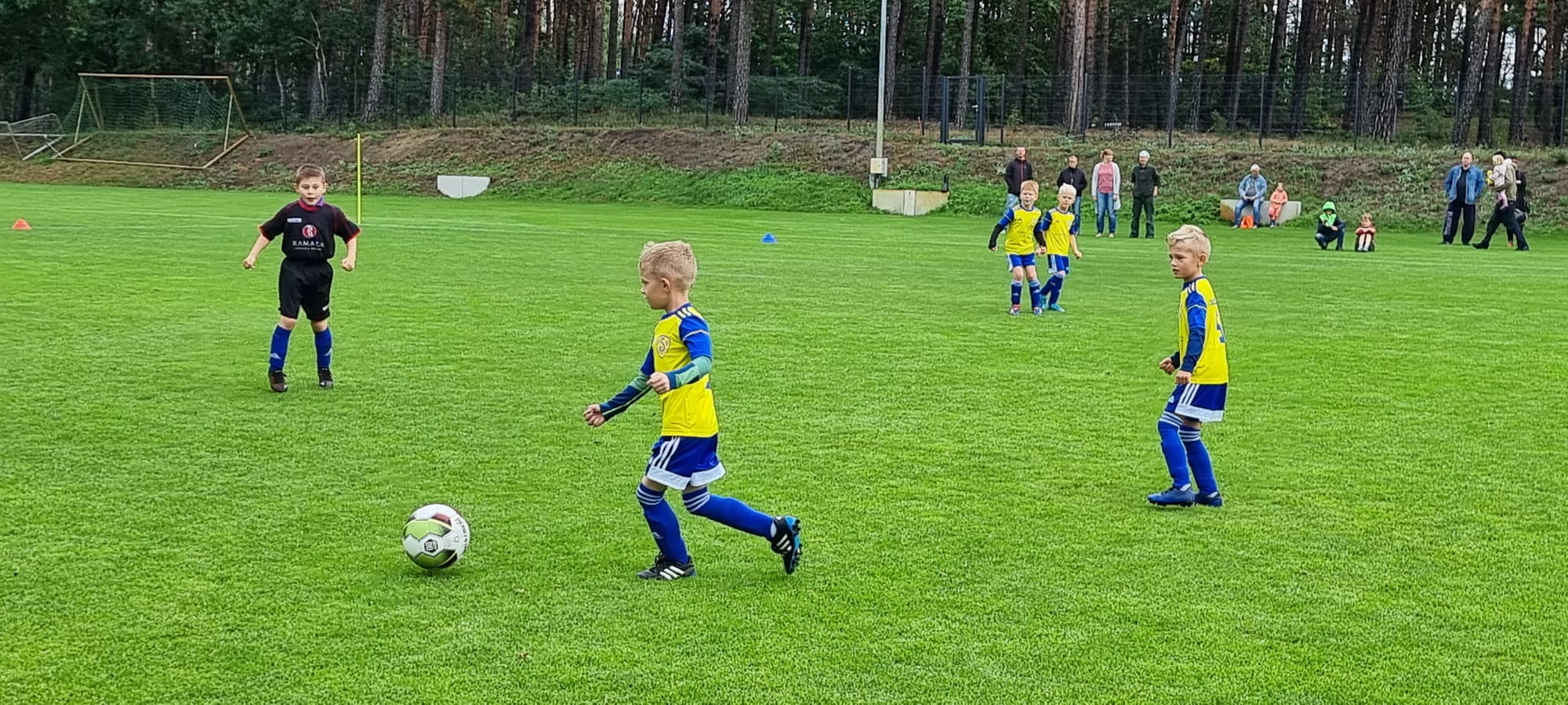 F1 beim Heimspiel gegen den SV Grün-Weiß Großbeeren 20 F1 beim Heimspiel gegen den SV Grün-Weiß Großbeeren 20