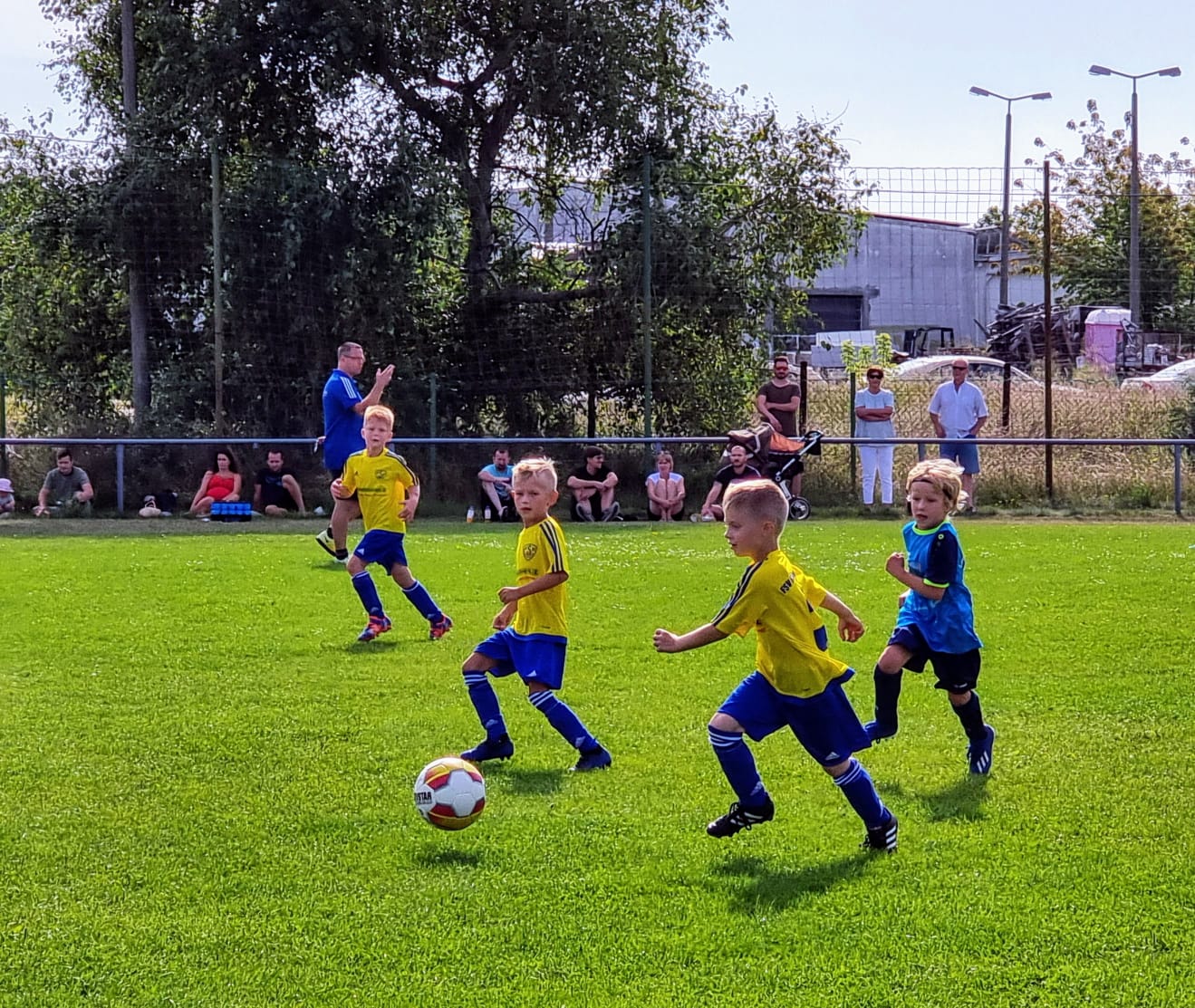 Spontanes Freundschaftsspiel der F2 12 Spontanes Freundschaftsspiel der F2 12