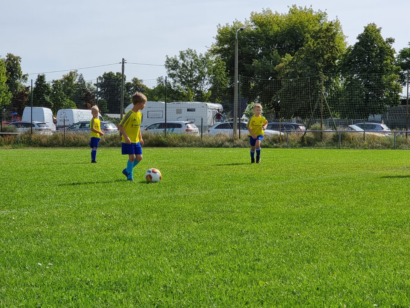 Spontanes Freundschaftsspiel der F2 4 Spontanes Freundschaftsspiel der F2 4