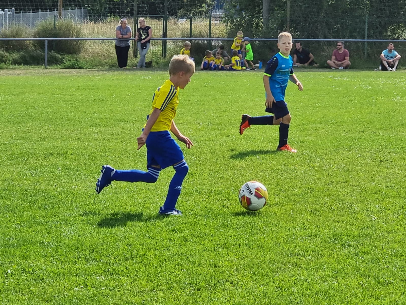 Spontanes Freundschaftsspiel der F2 14 Spontanes Freundschaftsspiel der F2 14