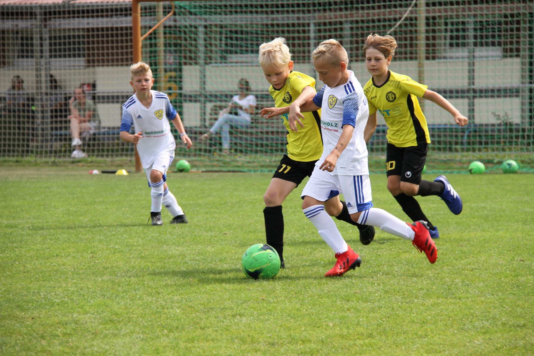 Gelungener Saisonauftakt der E1-Junioren 5