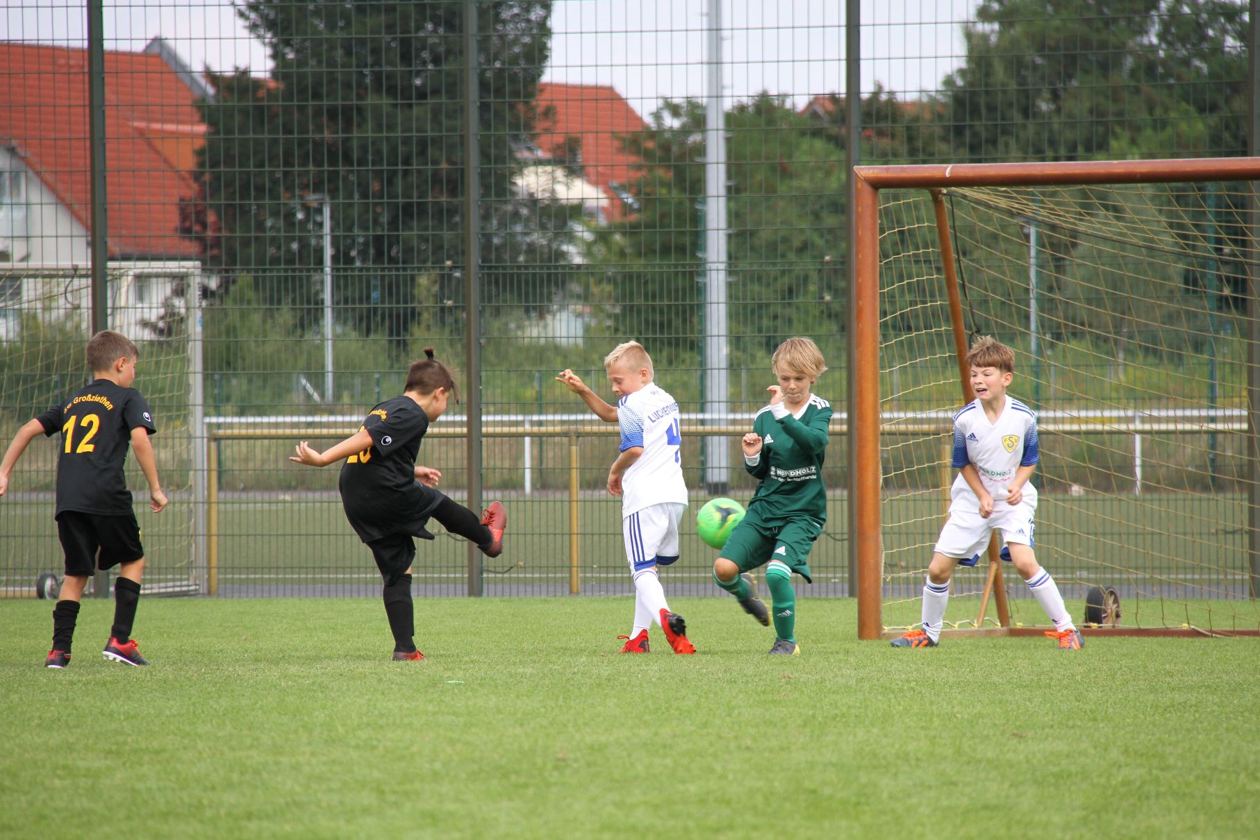 Gelungener Saisonauftakt der E1-Junioren 34