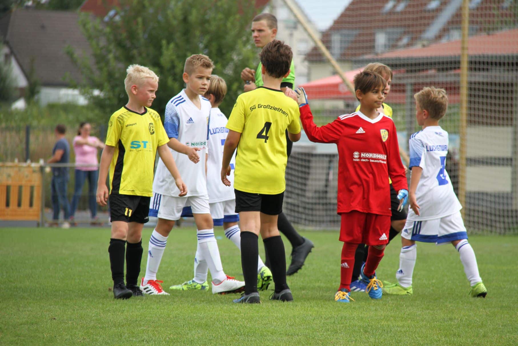 Gelungener Saisonauftakt der E1-Junioren 42