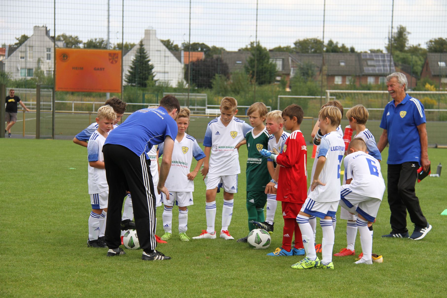 Gelungener Saisonauftakt der E1-Junioren 44