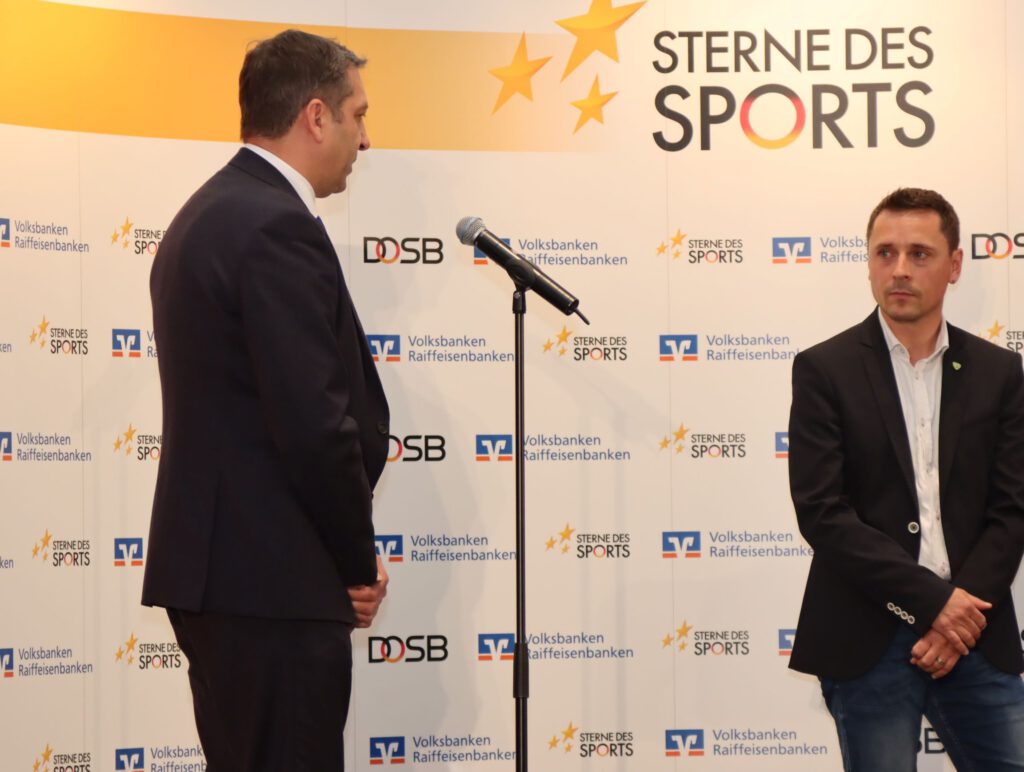 CORONA-ENGAGEMENT DES FSV ERHÄLT „GROSSEN STERN DES SPORTS“ IN SILBER 3 CORONA-ENGAGEMENT DES FSV ERHÄLT „GROSSEN STERN DES SPORTS“ IN SILBER 3