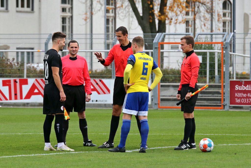 FSV hat die Chancen, BAK schießt das Tor 5