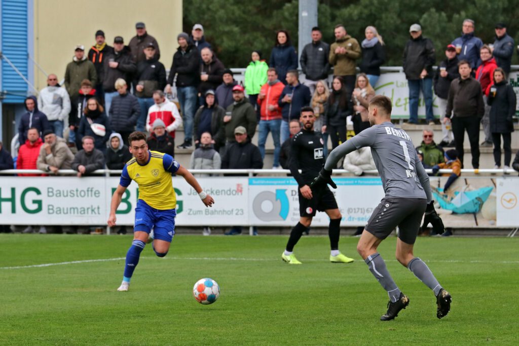 FSV hat die Chancen, BAK schießt das Tor 9