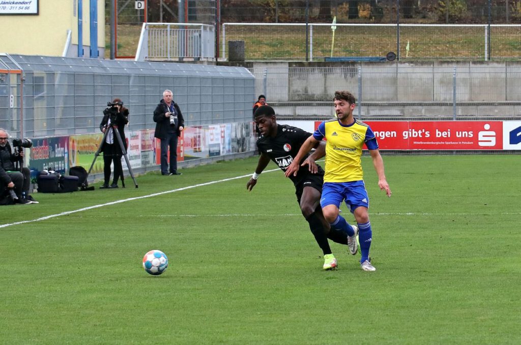 FSV hat die Chancen, BAK schießt das Tor 10