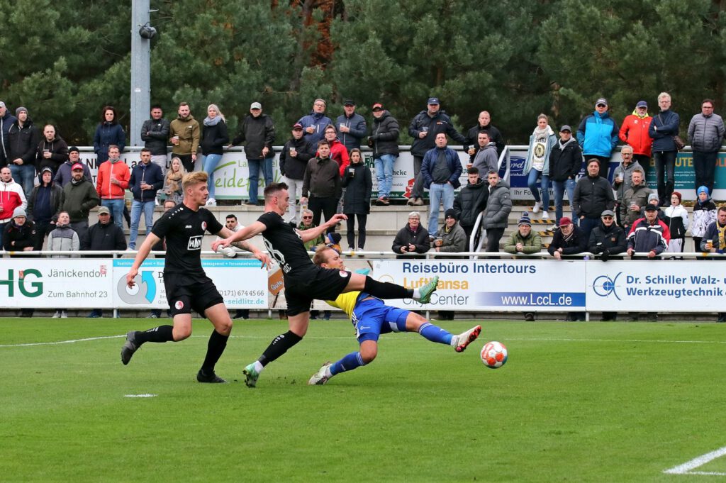FSV hat die Chancen, BAK schießt das Tor 11