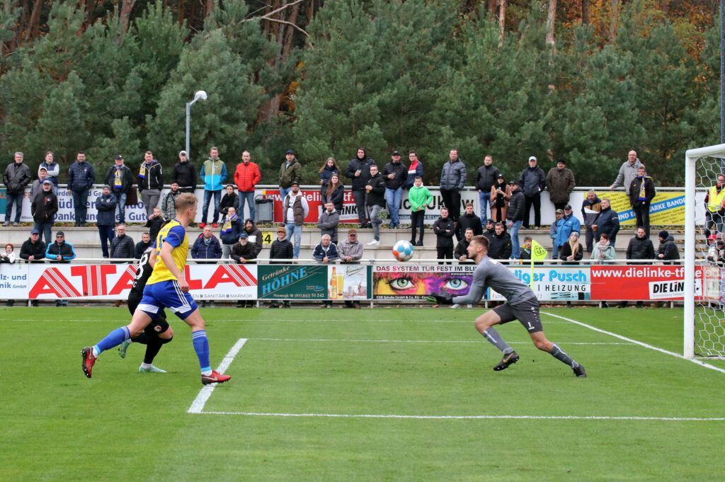FSV hat die Chancen, BAK schießt das Tor 22