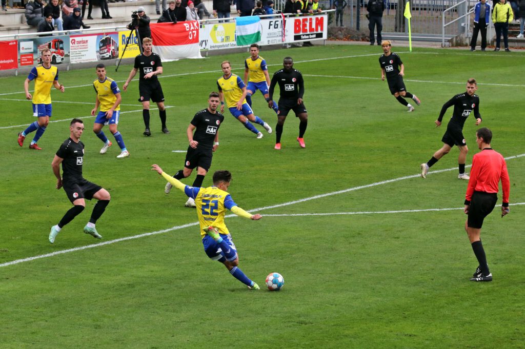 FSV hat die Chancen, BAK schießt das Tor 23