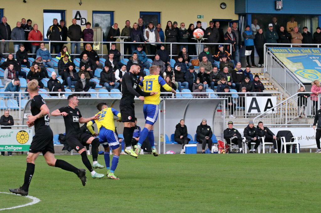 FSV hat die Chancen, BAK schießt das Tor 33