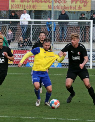 FSV hat die Chancen, BAK schießt das Tor 1