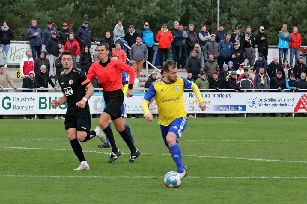 FSV hat die Chancen, BAK schießt das Tor 43