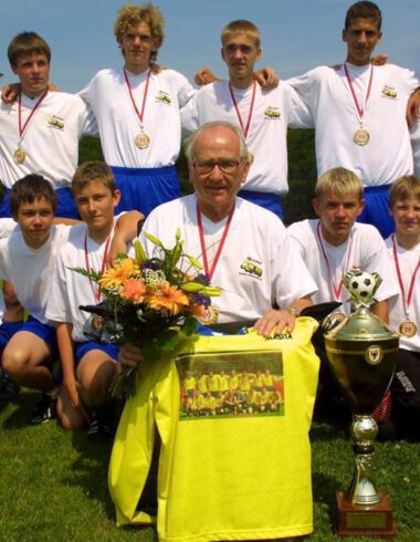 Werner Hoffmann - ein FSV-Urgestein wird 90. 6