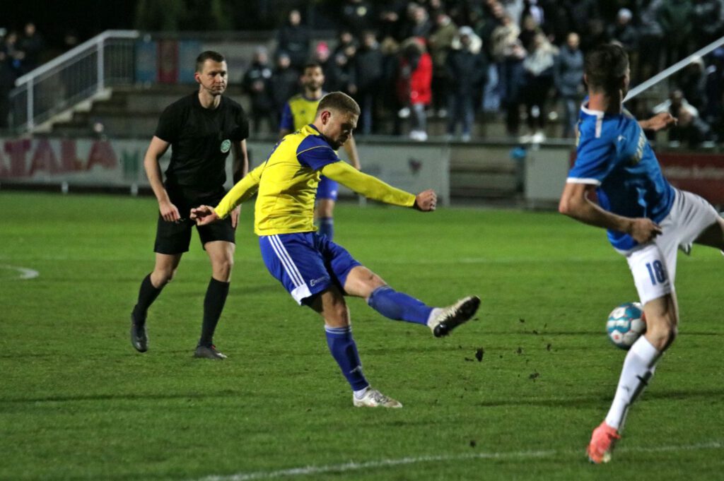 Knappe Niederlage im Nachholspiel gegen Lok 28