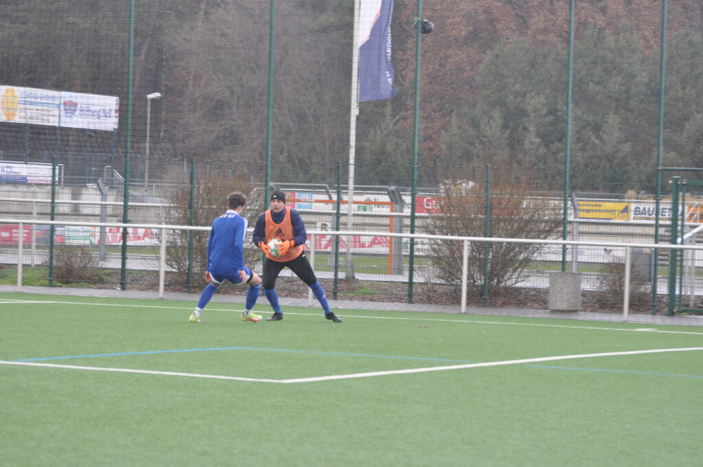 Spontanes Testspiel Zweite gegen A-Junioren 10