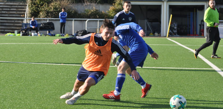 Spontanes Testspiel Zweite gegen A-Junioren 1