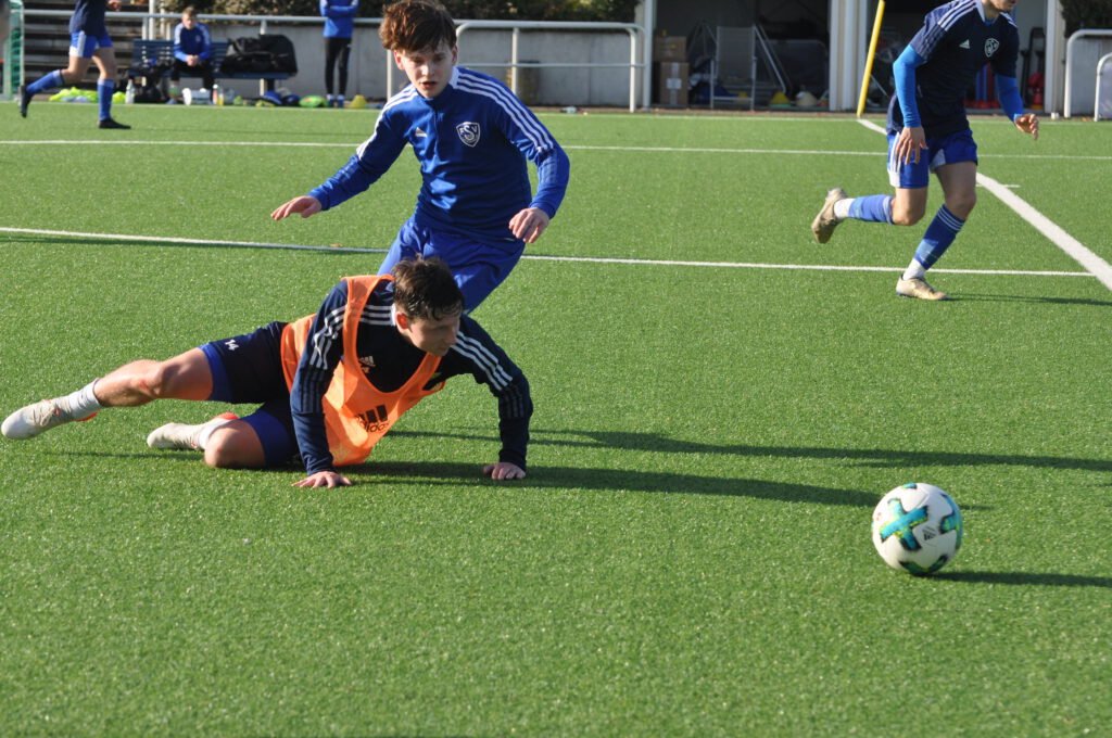 Spontanes Testspiel Zweite gegen A-Junioren 20