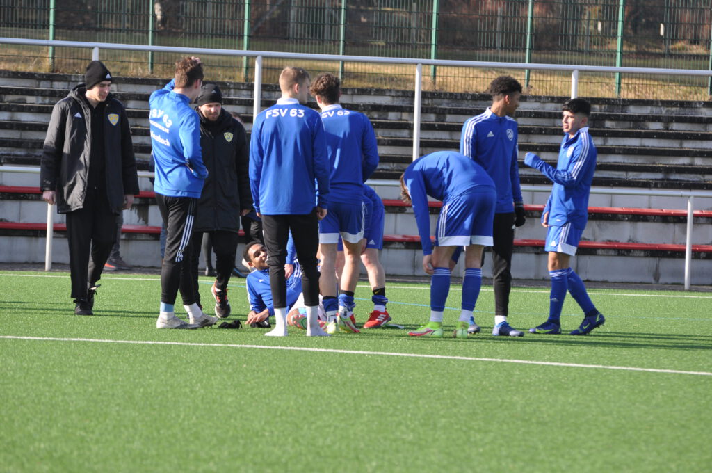 Spontanes Testspiel Zweite gegen A-Junioren 22