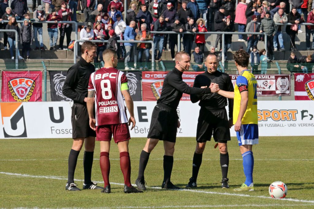 Frühe rote Karte ließ ein Duell auf Augenhöhe nicht mehr zu 5