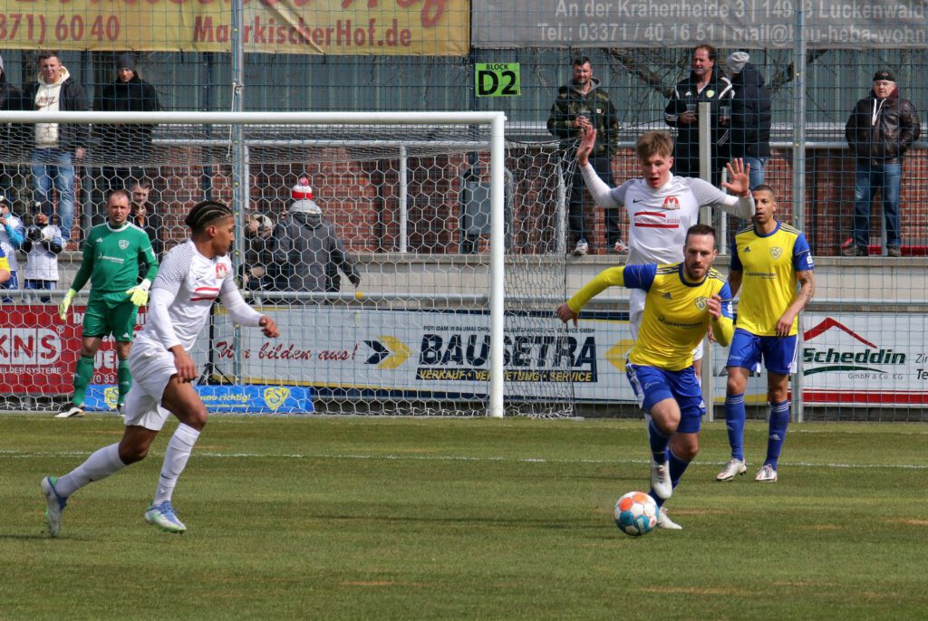 Rathenow sichert sich verdient einen Punkt in Luckenwalde 37