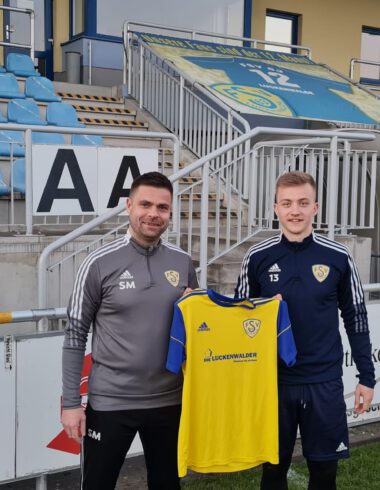 Weitere Vertragsverlängerung im Angriff 19