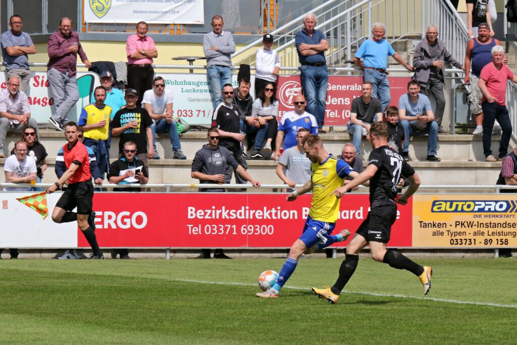 Altglienicke gewinnt verdient - allerdings um zwei Tore zu hoch 10 Altglienicke gewinnt verdient - allerdings um zwei Tore zu hoch 10