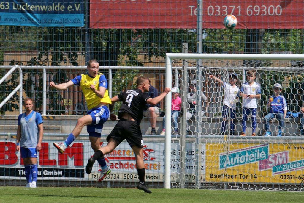 Altglienicke gewinnt verdient - allerdings um zwei Tore zu hoch 14 Altglienicke gewinnt verdient - allerdings um zwei Tore zu hoch 14