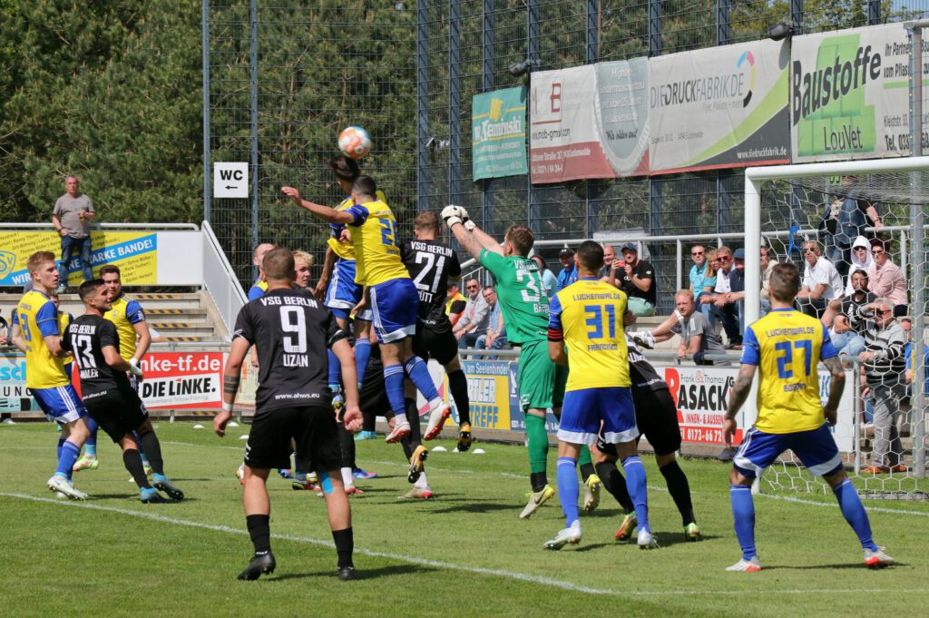 Altglienicke gewinnt verdient - allerdings um zwei Tore zu hoch 27 Altglienicke gewinnt verdient - allerdings um zwei Tore zu hoch 27