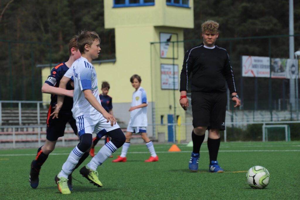Nachwuchsschiedsrichter des FSV 63 leitet Pokalfinale der C-Junioren im Fußballkreis 3