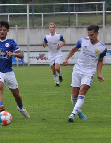 Geburtstagsgrüße an unsere Nummer 24 - Philip Einsiedel 20