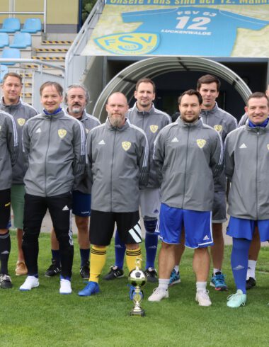 Pokalübergabe für unser Freizeitligateam 10