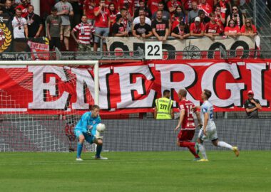 Letztes Auswärtsspiel der Saison 1