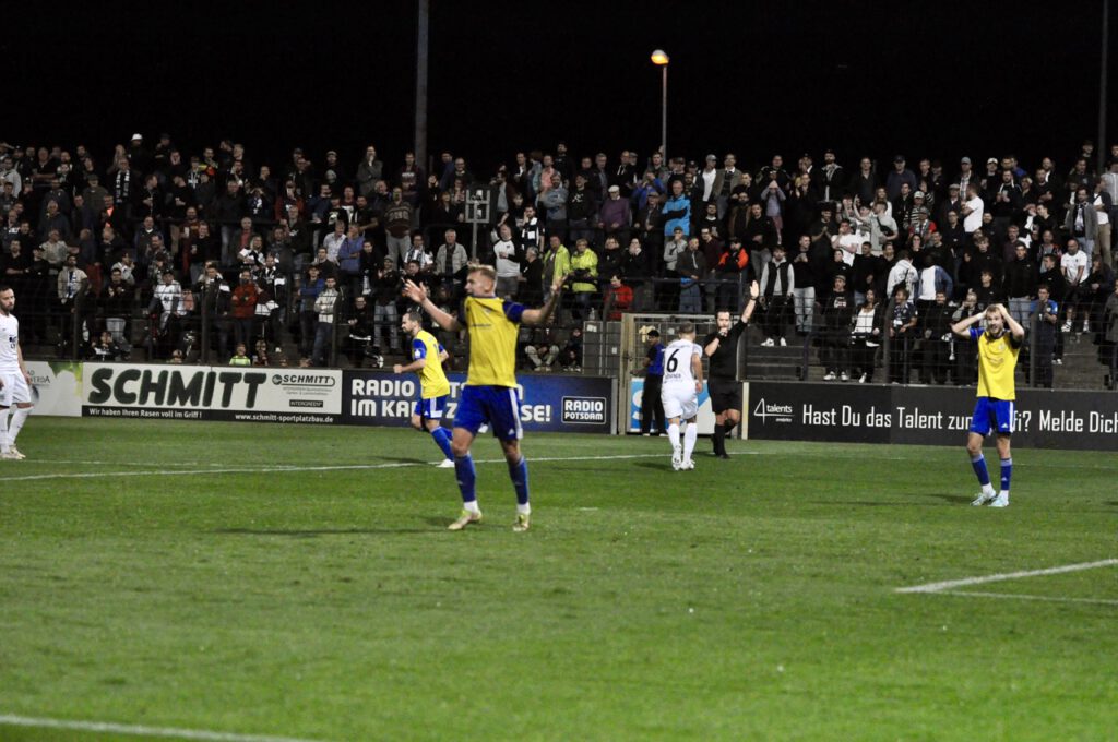 Tolles Fussball-Spektakel in Babelsberg 26 Tolles Fussball-Spektakel in Babelsberg 26