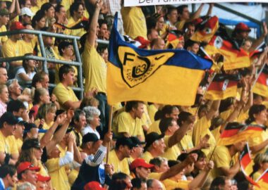 Mit Fan-Trikot vom Jahrhundertspiel 2006 zum Spiel gegen BAK 3