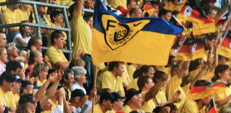 Mit Fan-Trikot vom Jahrhundertspiel 2006 zum Spiel gegen BAK 1