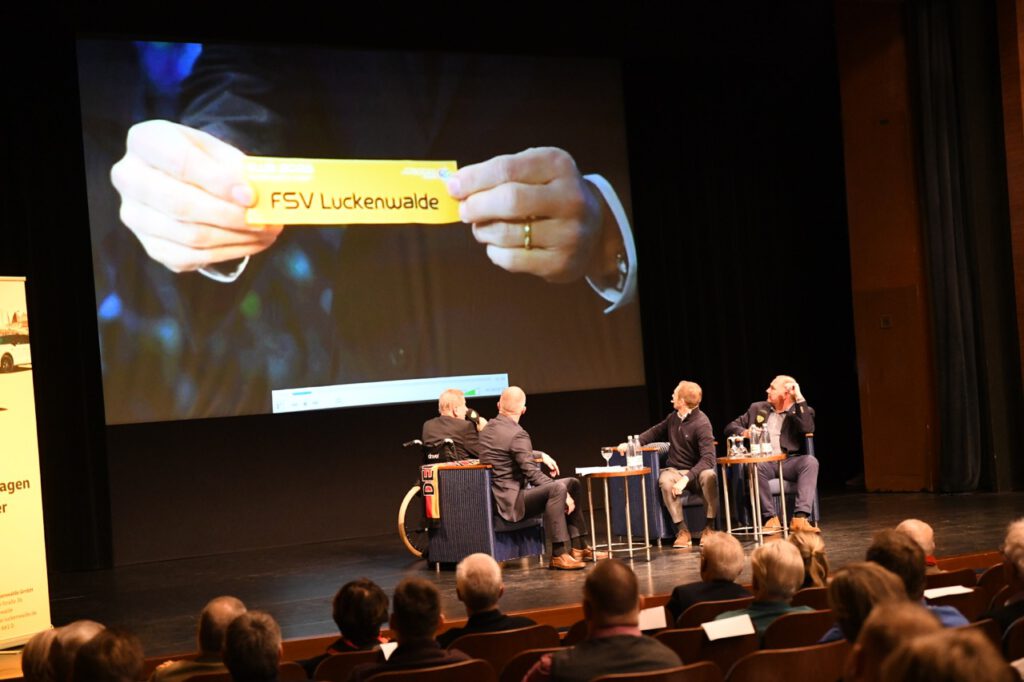 Erfolgreiche Veranstaltung mit Ehrengast Philipp Lahm 10