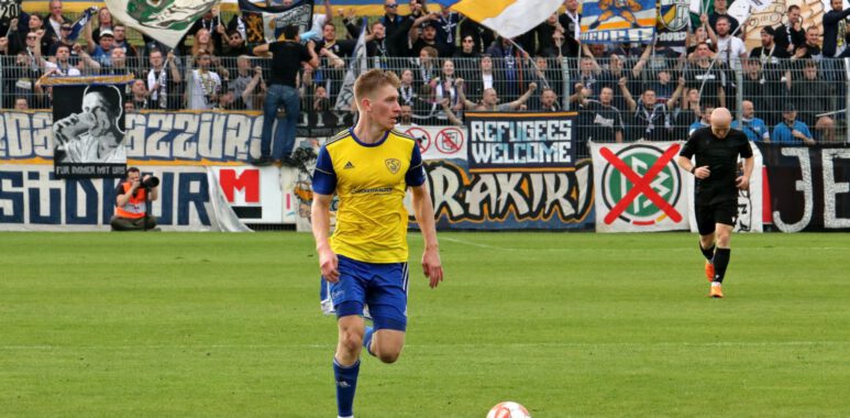 Unsere Nummer 21 feiert heute sein viertel Jahrhundert 1