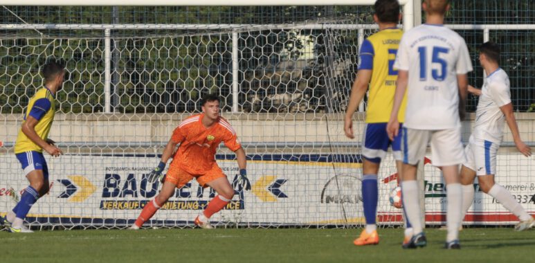 Wir gratulieren heute unserem "Christkind" zum Geburtstag 1