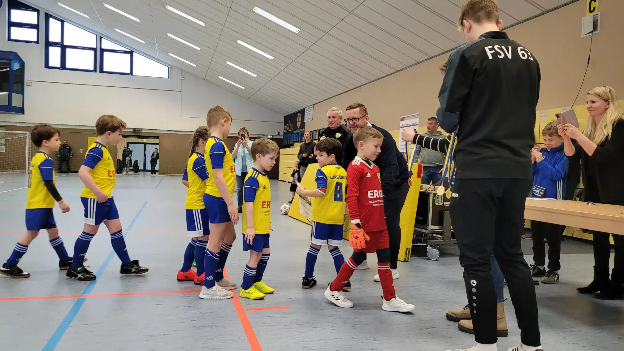 Bambinies aus Jüterbog siegen beim RS Fliesen-Design-Cup 11 Bambinies aus Jüterbog siegen beim RS Fliesen-Design-Cup 11