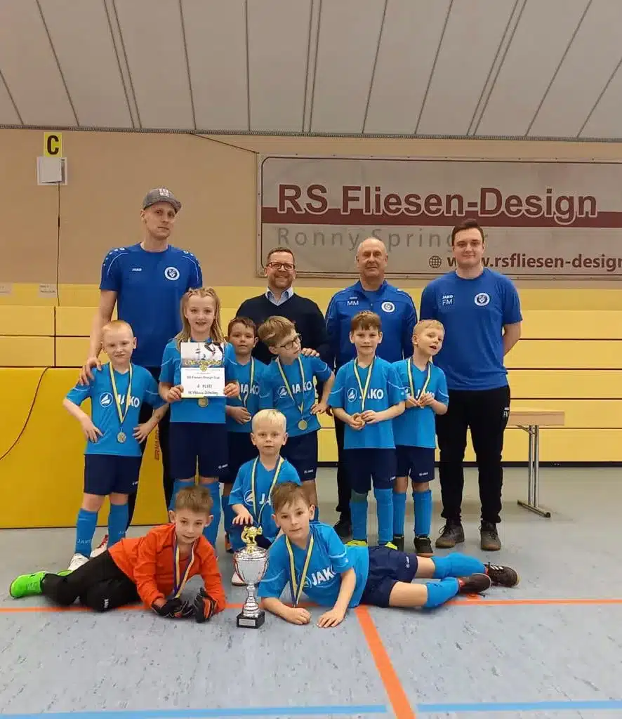 Bambinies aus Jüterbog siegen beim RS Fliesen-Design-Cup 12 Bambinies aus Jüterbog siegen beim RS Fliesen-Design-Cup 12