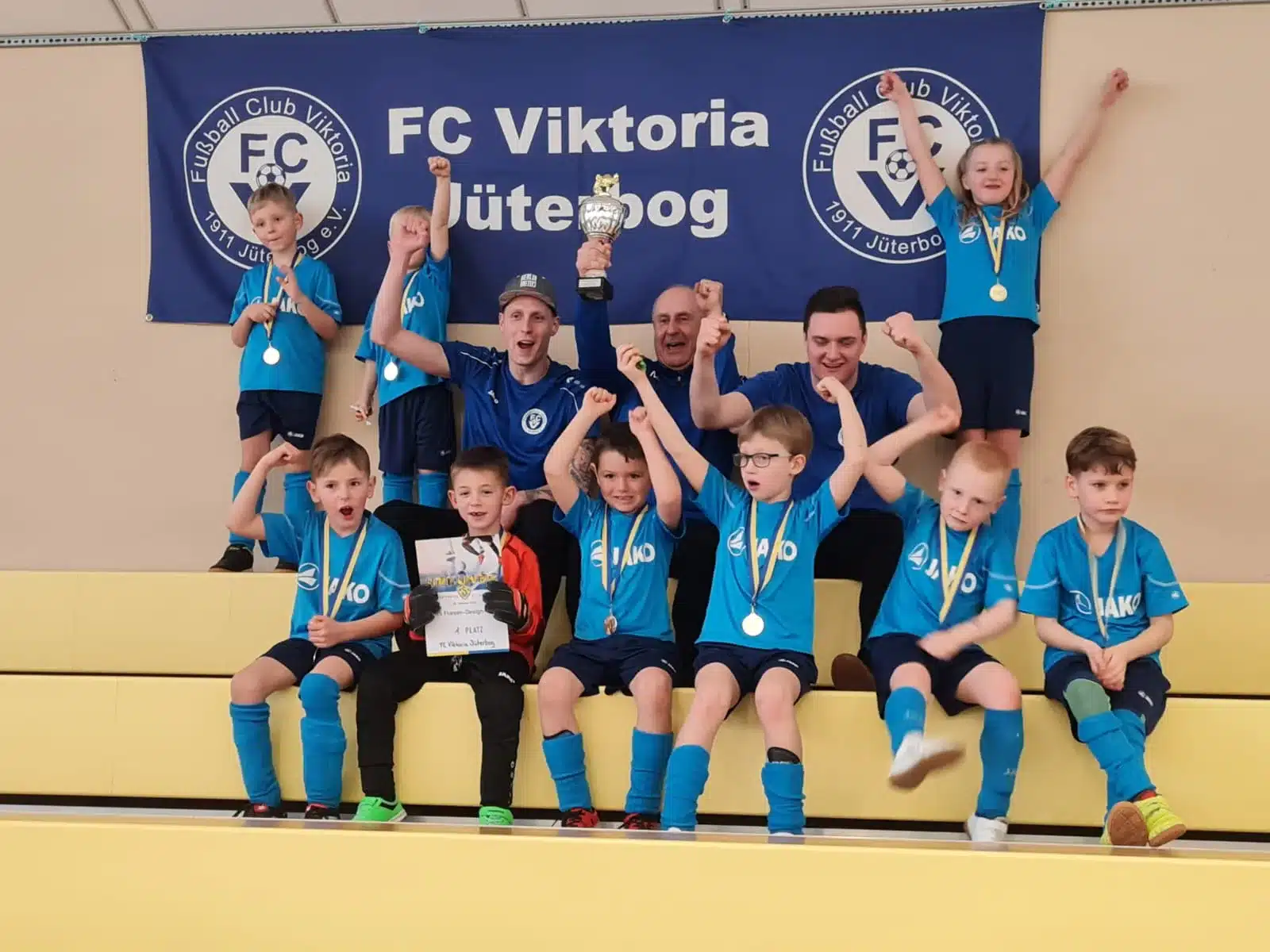 Bambinies aus Jüterbog siegen beim RS Fliesen-Design-Cup 13 Bambinies aus Jüterbog siegen beim RS Fliesen-Design-Cup 13